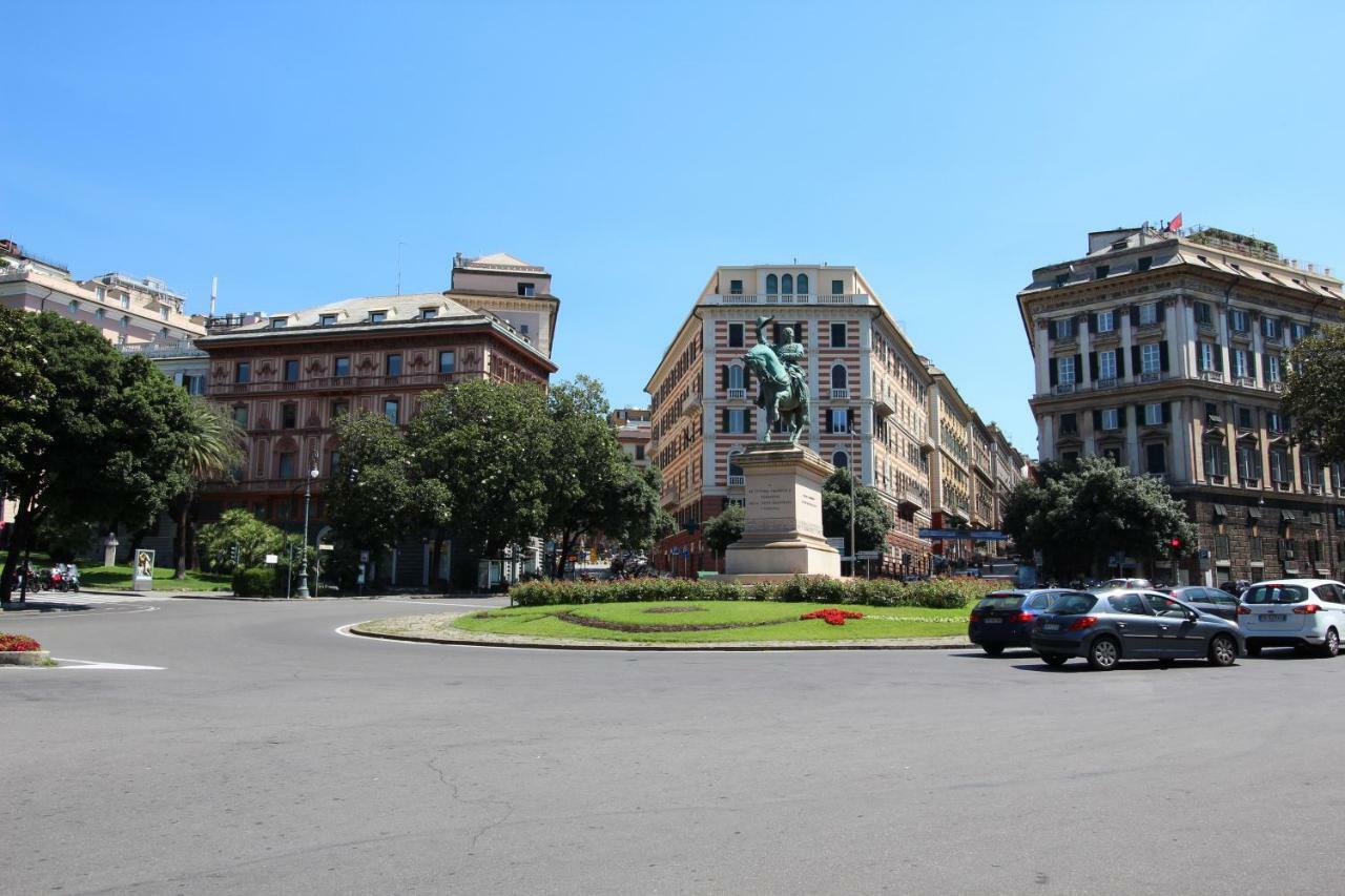 Homes In Genoa - Gold And Silver Bagian luar foto